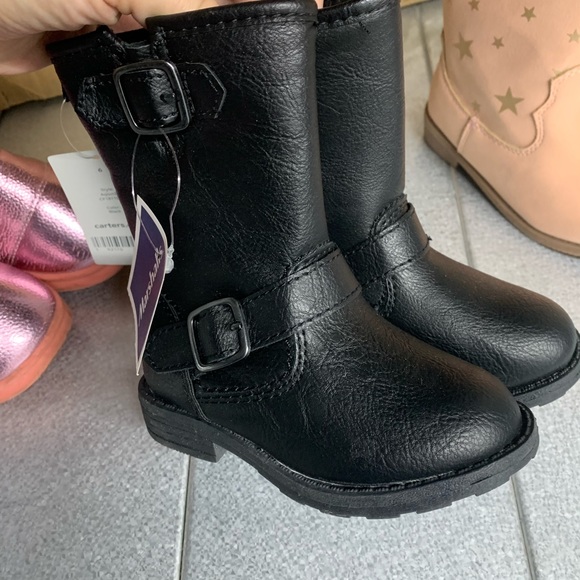 Carters 3 pairs of toddler boots size 6 and 7 - Picture 2 of 10